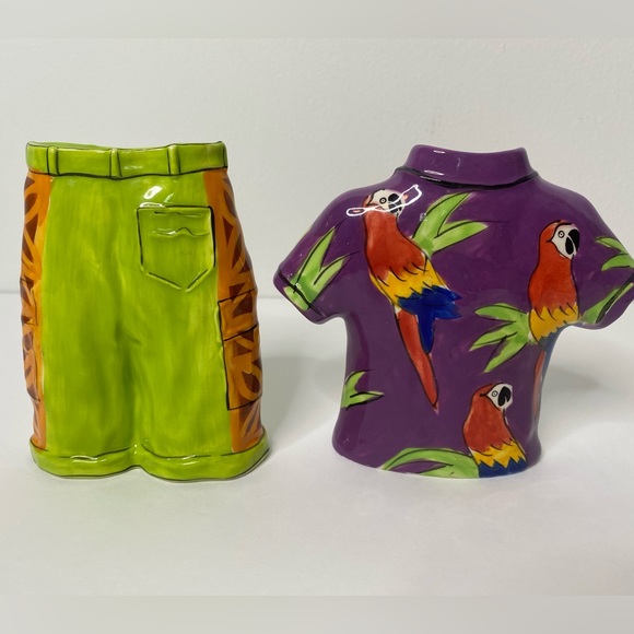 Clay Art Salt & Pepper shakers shaped like Hawaiian Shirt & Pants - Picture 2 of 8